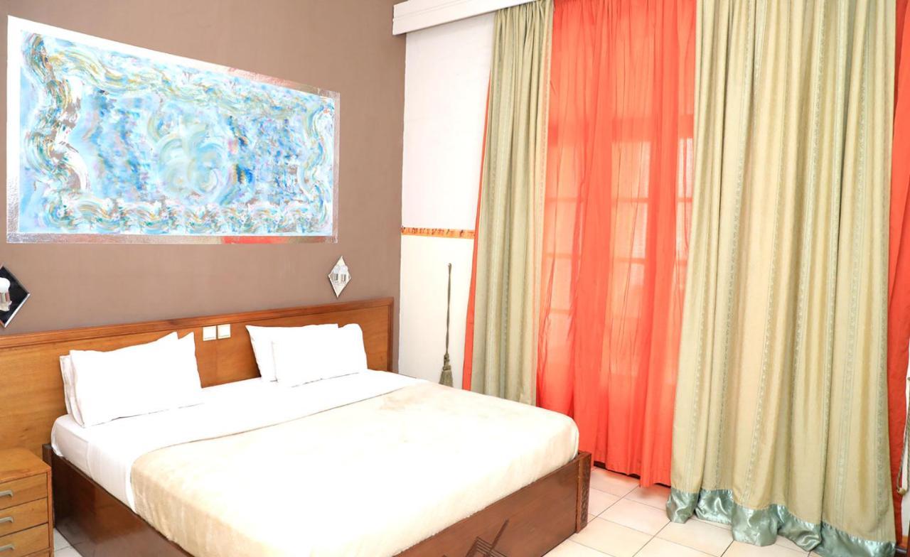 Park Hotel Lubumbashi Kültér fotó