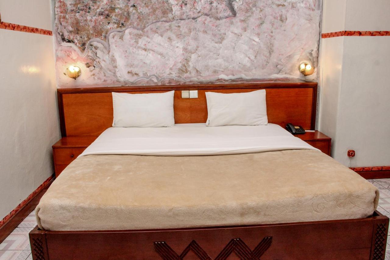 Park Hotel Lubumbashi Kültér fotó